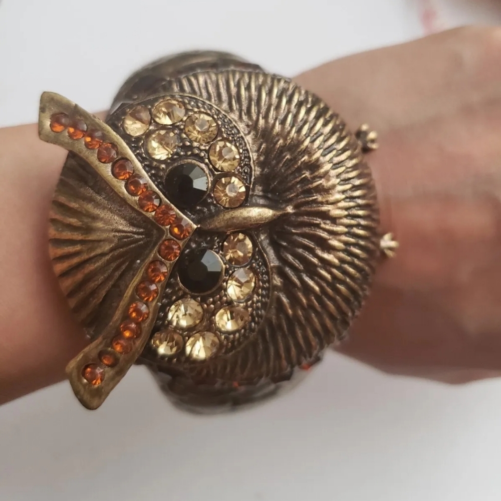 Big chunky gold tone owl bracelet
